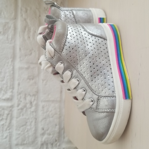 Silver/Shoes Toddler Size 7 - Picture 8 of 11